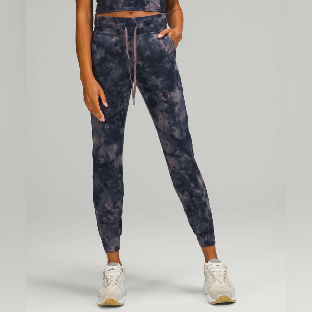 Lululemon Rulu Tie Dye Jogger size 4, like new